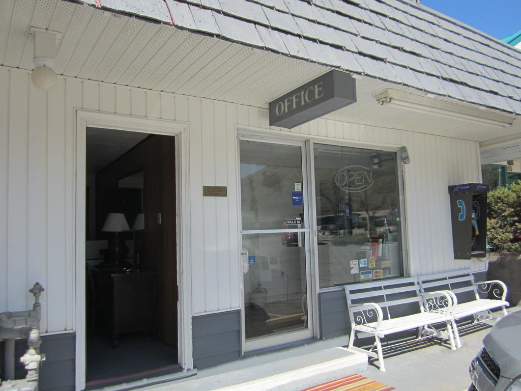 Robbie'S Motel Cache Creek Exterior foto